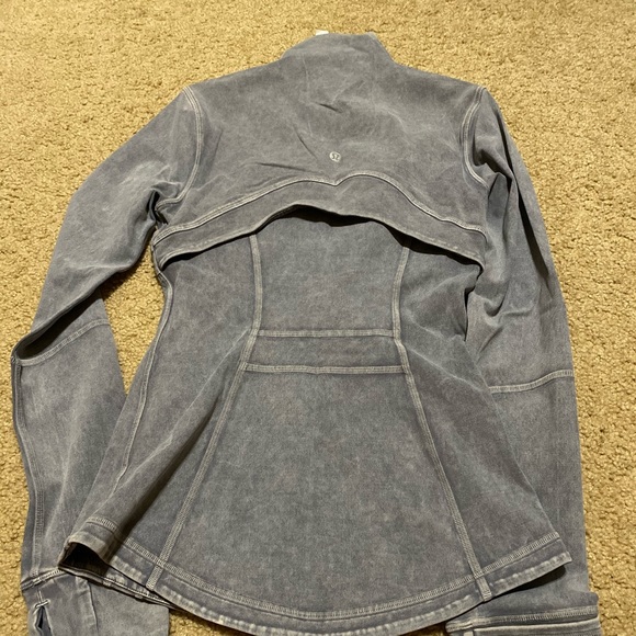 Lululemon washed Luna define 2 FIRM - Picture 3 of 4